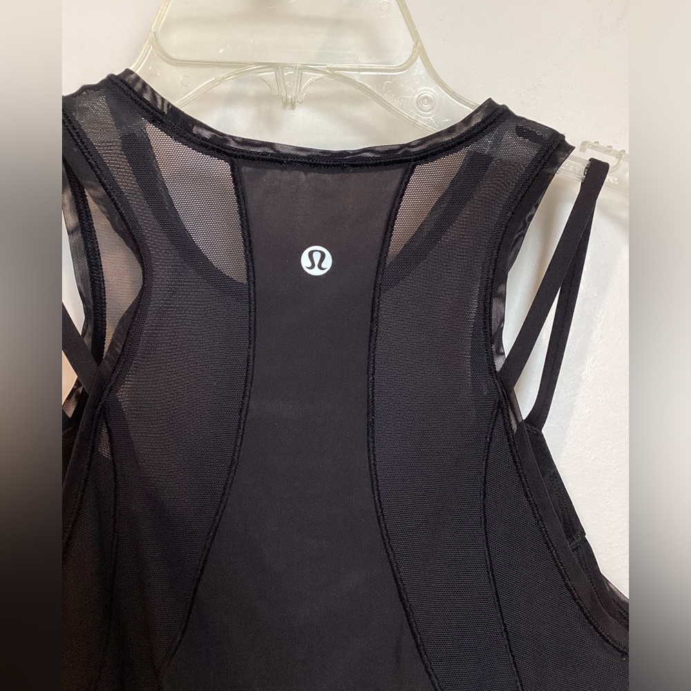 Lululemon Sports Bra w Black Sheer Tank Top Overlay Sz 4 or 6 - Picture 4 of 7